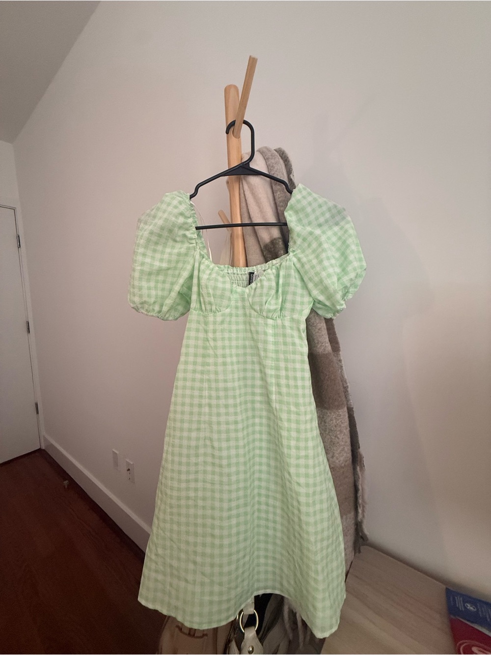 Puff Sleeve Gingham Dress in Light Green